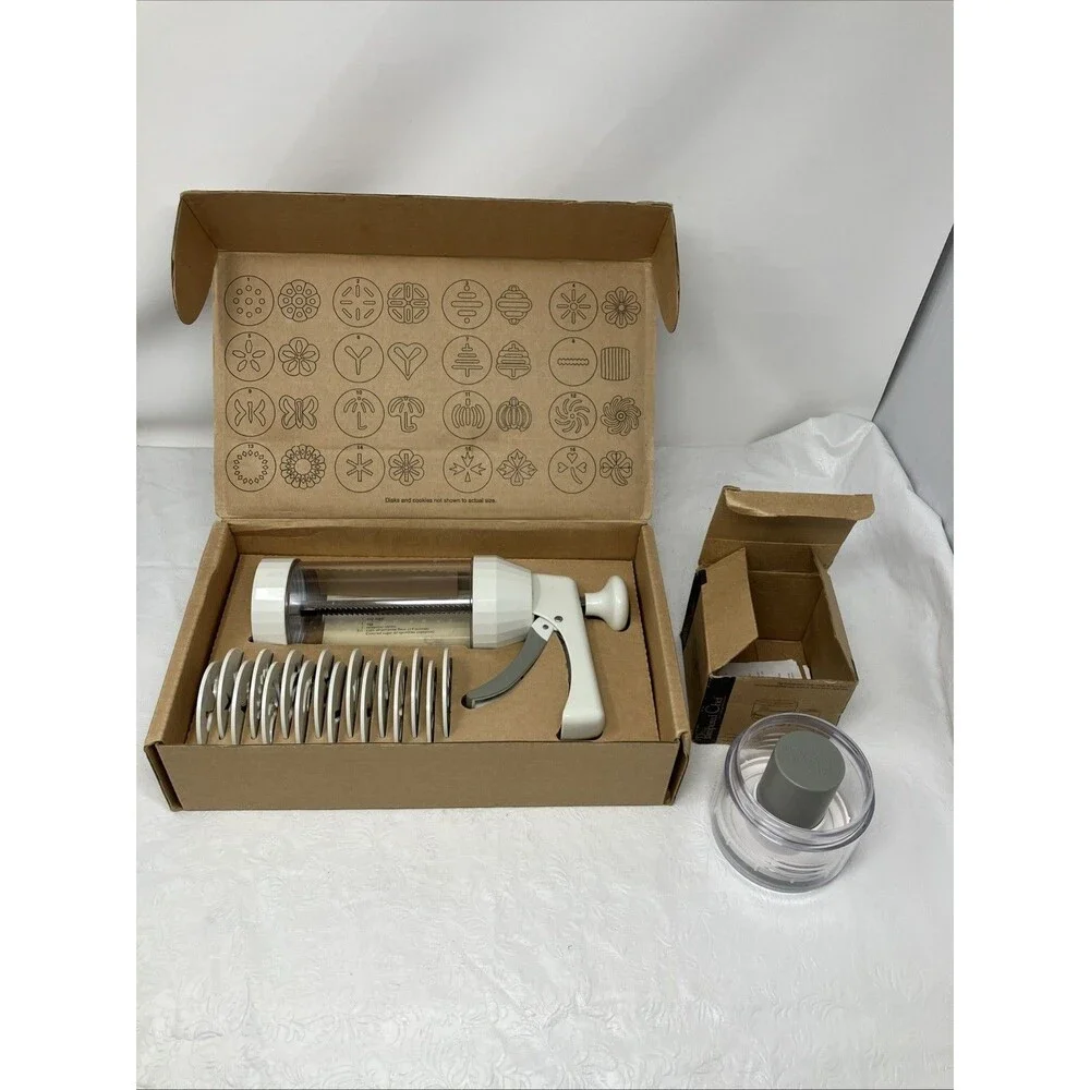Pampered Chef Lot Cookie Press 1525 w 16 Discs & 2485 Ice cream Sandwich Maker